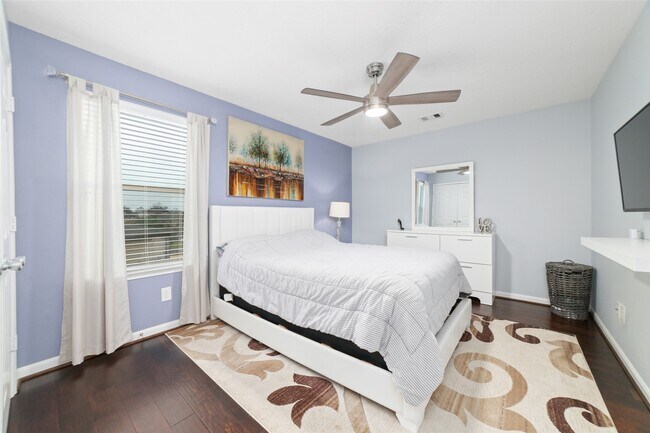 Building Photo - 21482 Biscayne Valley Ln