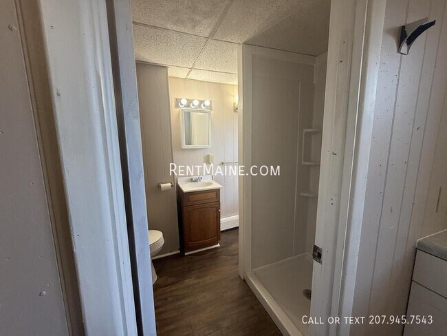 Building Photo - 468 Union St