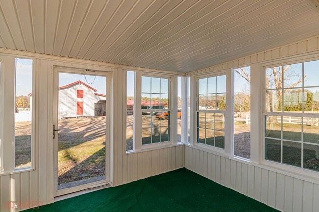 Building Photo - RENOVATED FARMHOUSE in Mt. Olive!