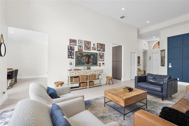 Building Photo - 6386 NW 78th Pl
