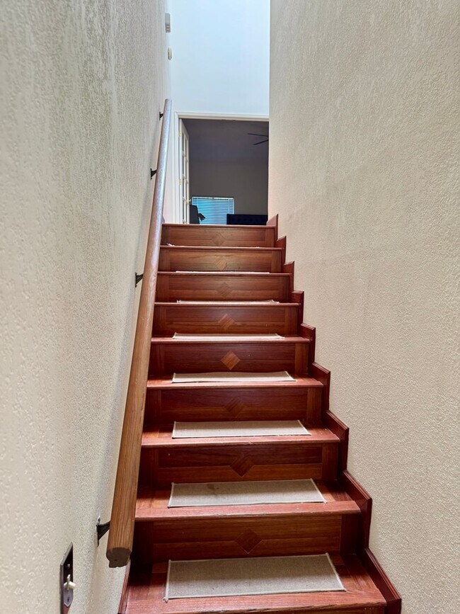 Building Photo - 2 Bedroom, 2 Bath Condo