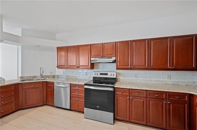 Building Photo - 3334 Peachtree Rd NE