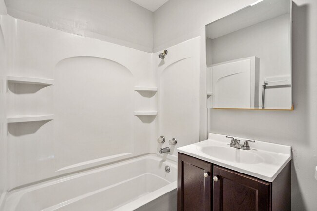 Primary Photo - 209 Appleton St