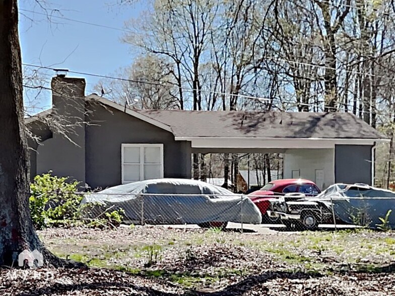 Building Photo - 4901 Craigwood Dr