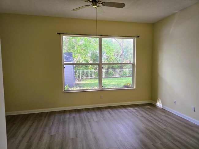 Building Photo - 5131 SE Sweetbrier Terrace