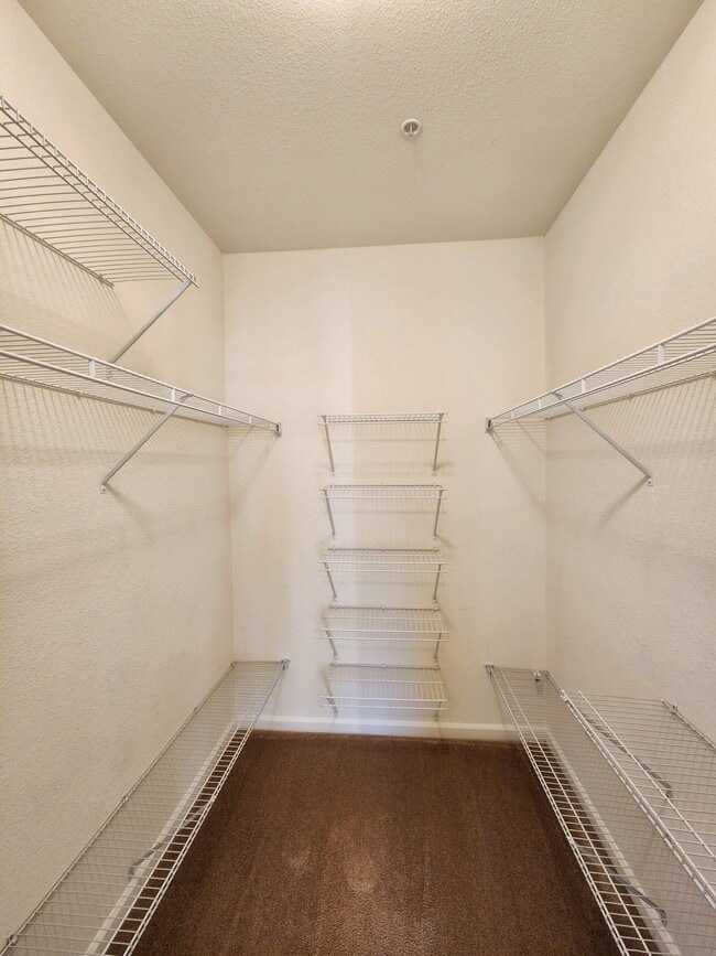 Building Photo - 5755 N Genoa Way