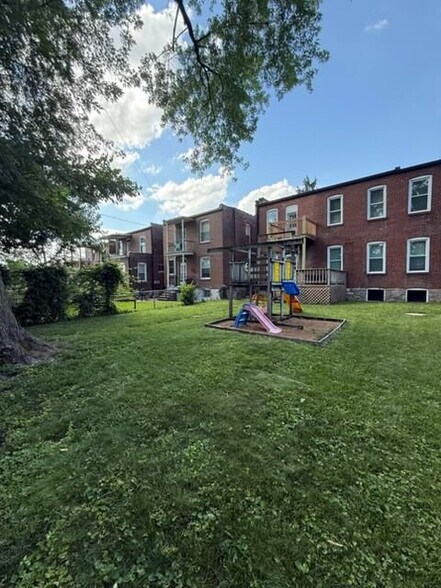 Building Photo - 3850 De Tonty St