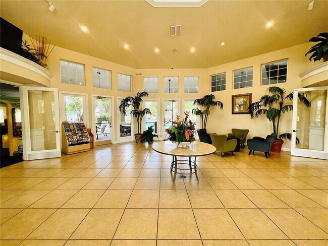 Building Photo - 2413 Silver Palm Dr