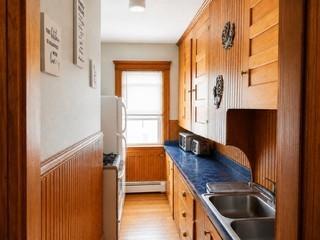 Building Photo - 398 Willow St