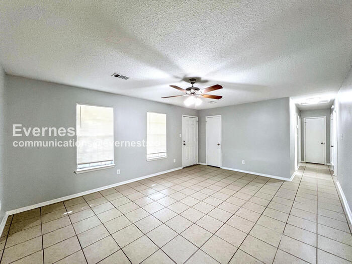 Building Photo - 6175 Forestgate Rd