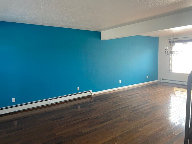 Building Photo - 2523 Claremont Ct NE