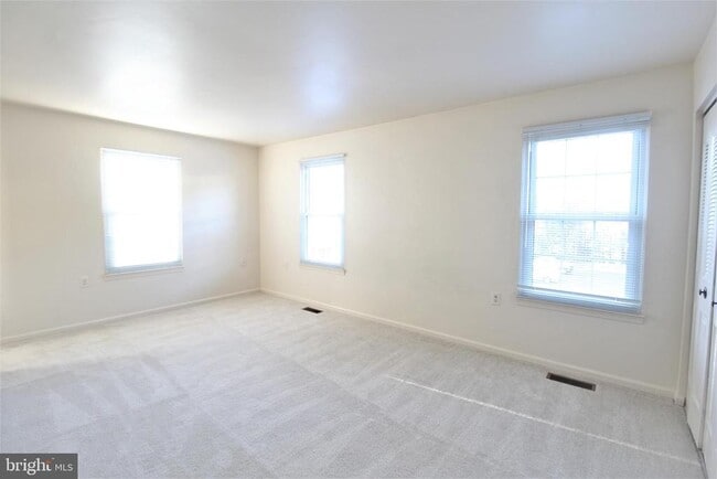 Building Photo - 3501 Aviary Way