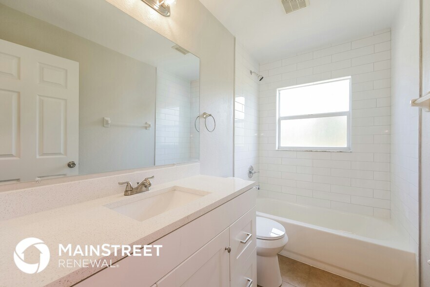 Building Photo - 718 Sunrise Blvd