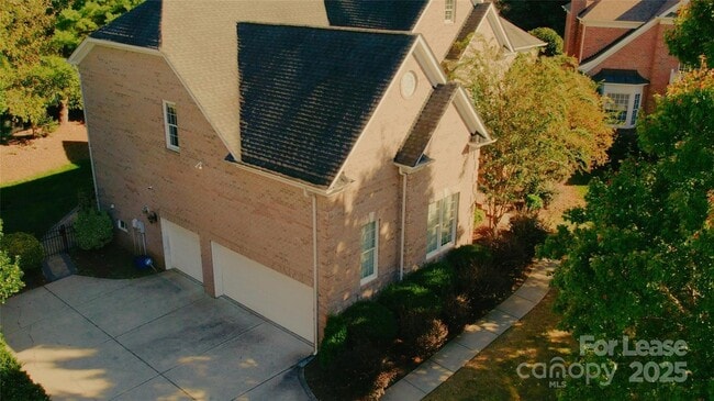 Building Photo - 12325 Summer Breeze Ct