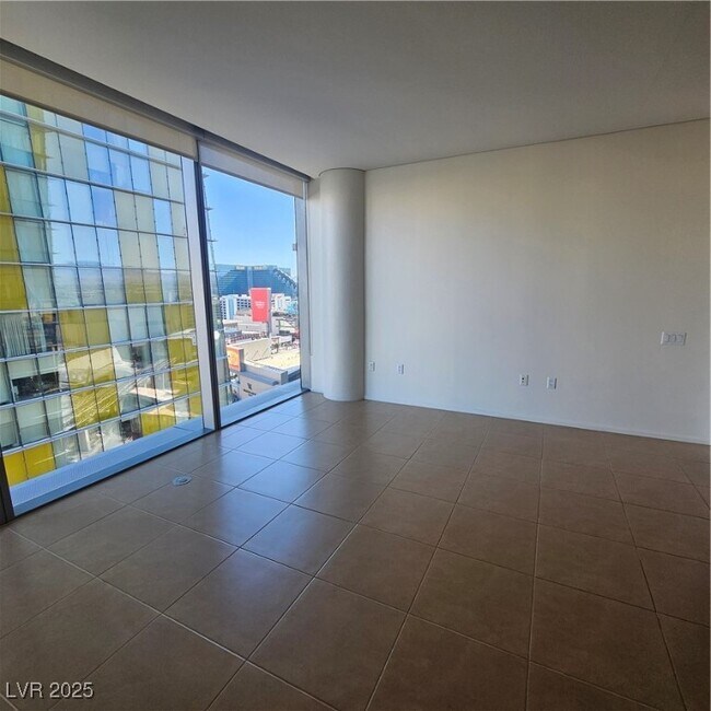 Building Photo - 3726 S Las Vegas Blvd