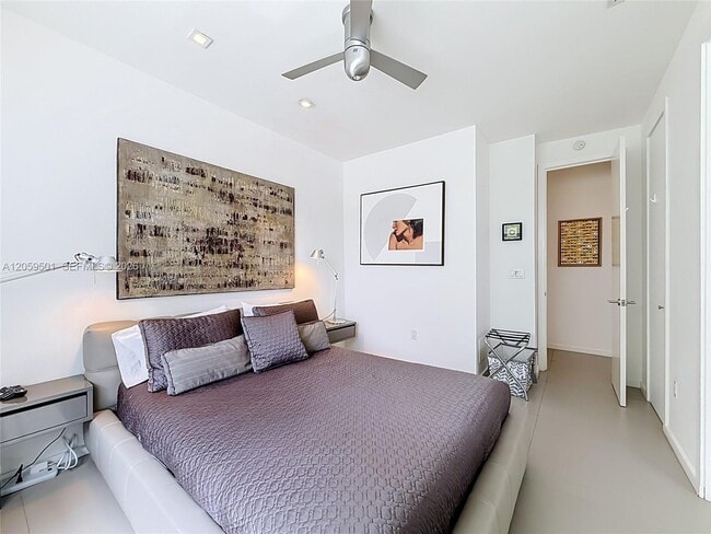 Building Photo - 1460 Ocean Dr