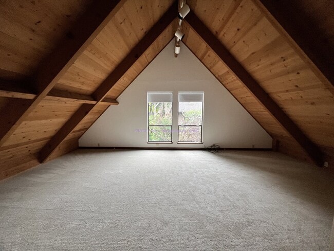 Building Photo - Beautiful 3 Bedroom, 2.5 Bathroom - Treehouse Sanctuary Home in Sausalito.