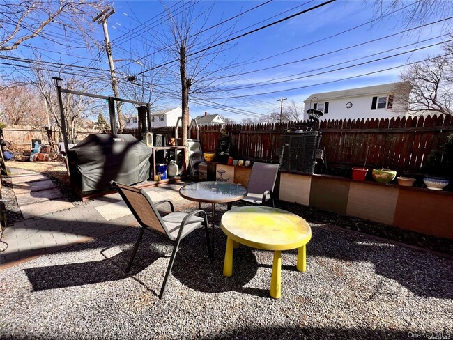 Building Photo - 216-18 39th Ave