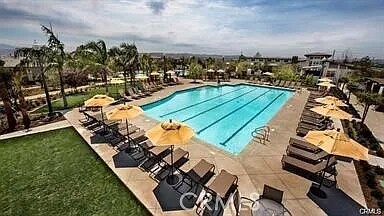 Building Photo - 14571 Longwood Ave