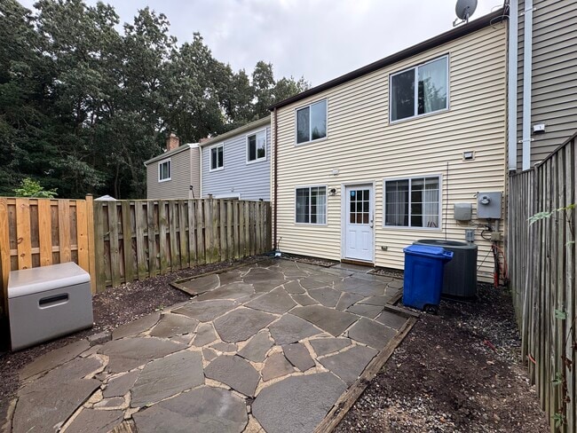 Building Photo - 5585 Hecate Ct