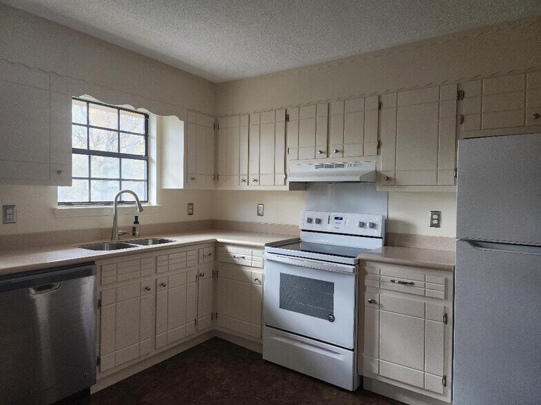 Building Photo - 3439 Cagle Rd