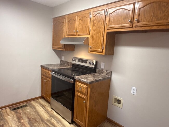 Building Photo - 22 Dean Cv