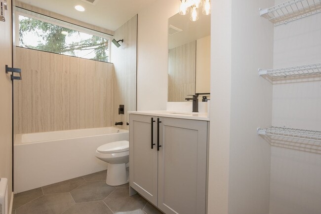 Building Photo - One year old townhome