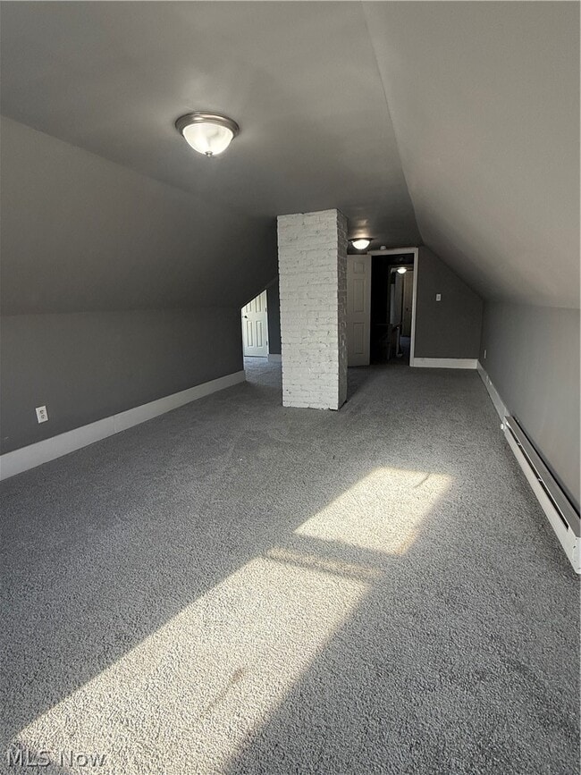 Building Photo - 10527 Earle Ave