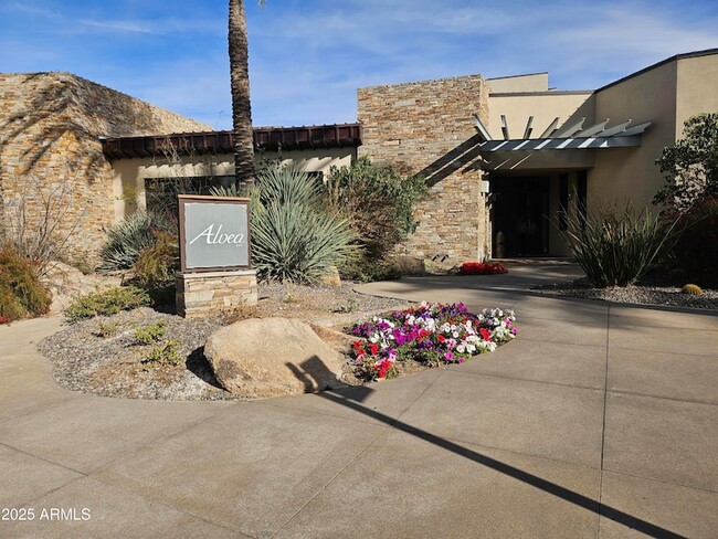 Building Photo - 13311 W Andrew Ln