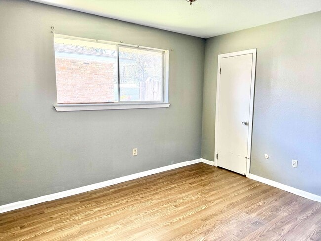 Building Photo - 10389 Browning Dr