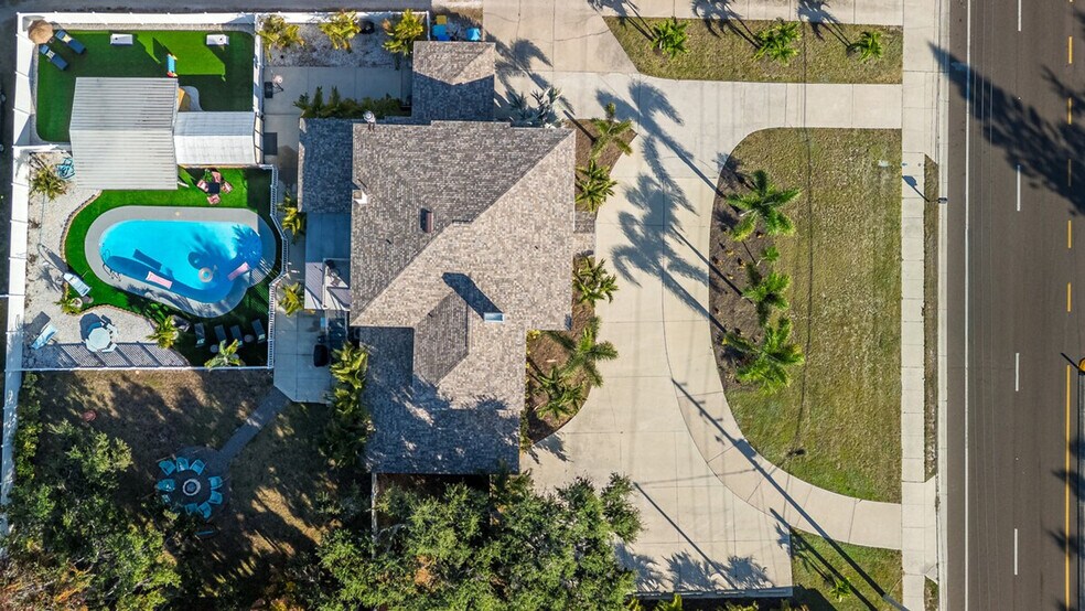 Building Photo - 1679 Tampa Rd