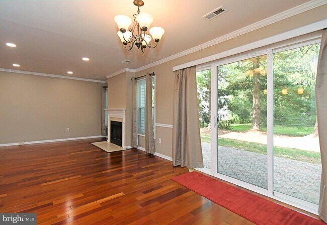 Building Photo - 6 Kanon Ct