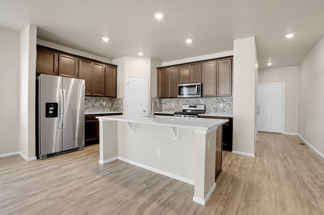 Building Photo - 997 Goldenrod Pkwy