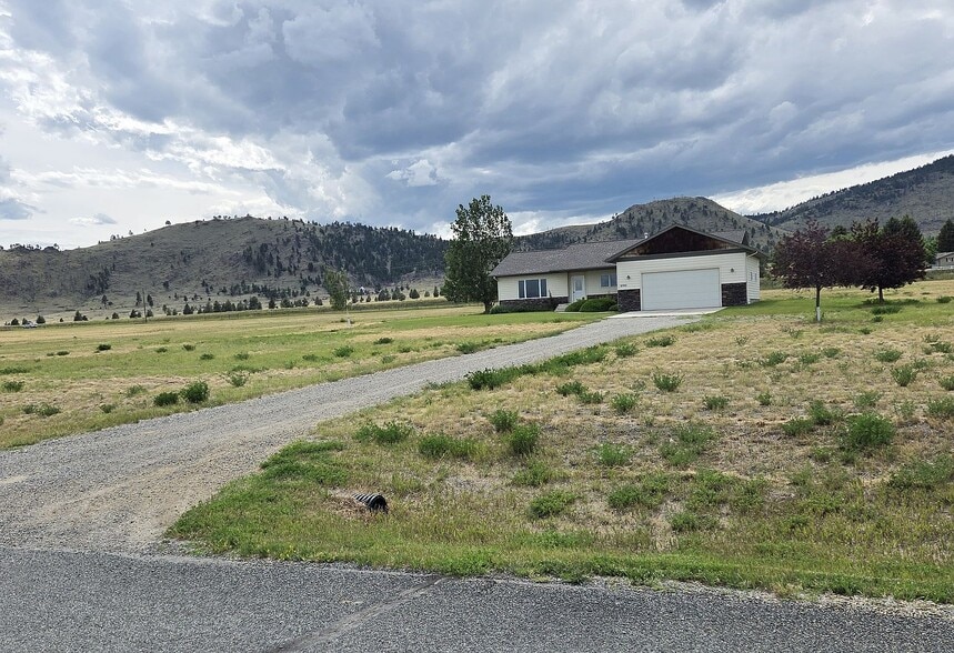 Building Photo - 6000 Greenfield Loop