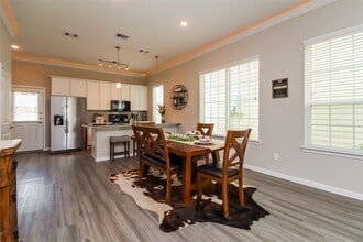 Building Photo - 811 Coral Bean Trl