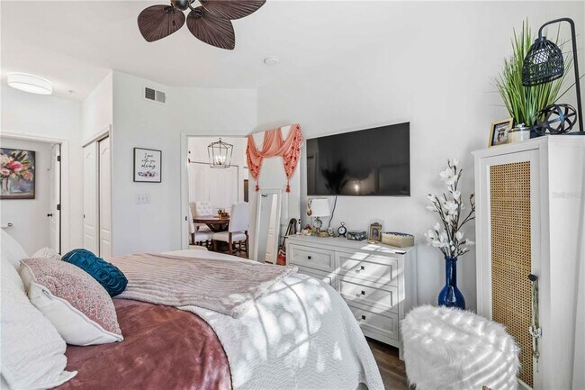 Building Photo - 4110 Central Sarasota Pkwy