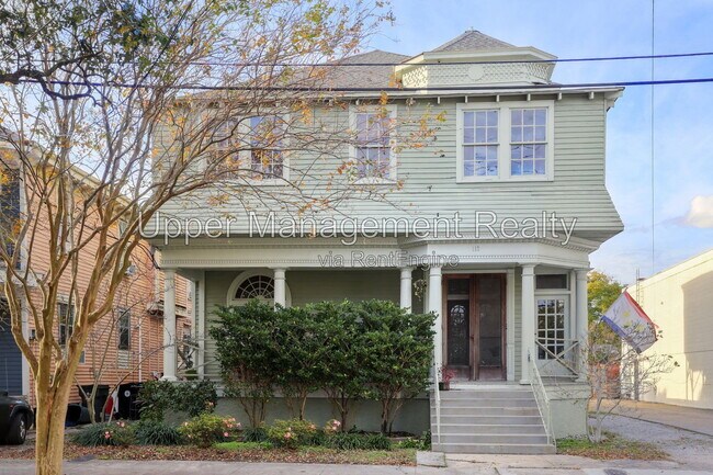 Building Photo - 117 S Solomon St