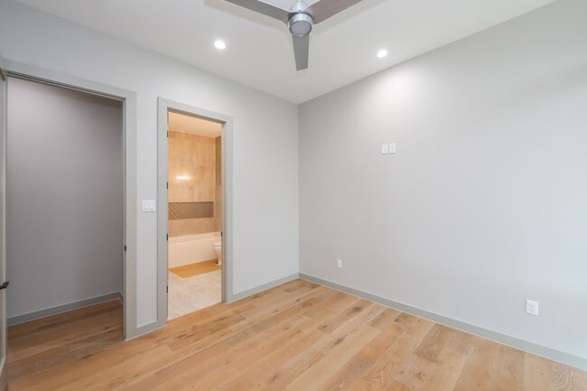 Building Photo - 8120 Stillmeadow Ct