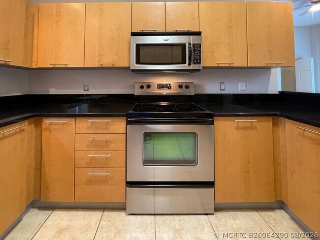 Building Photo - 2377 Vintage Dr