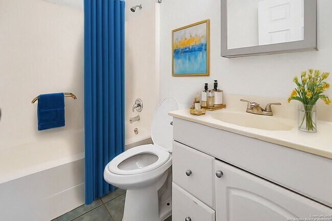 Building Photo - Charming 3 Bedroom in Pipers Meadow