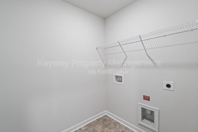 Building Photo - 1429 Deer Hollow Run