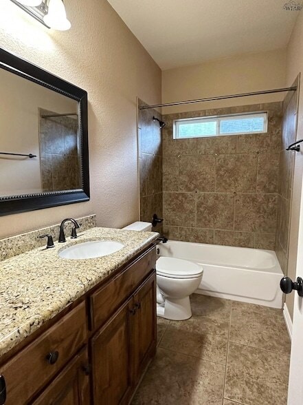 Building Photo - 6018 Oakmont Dr