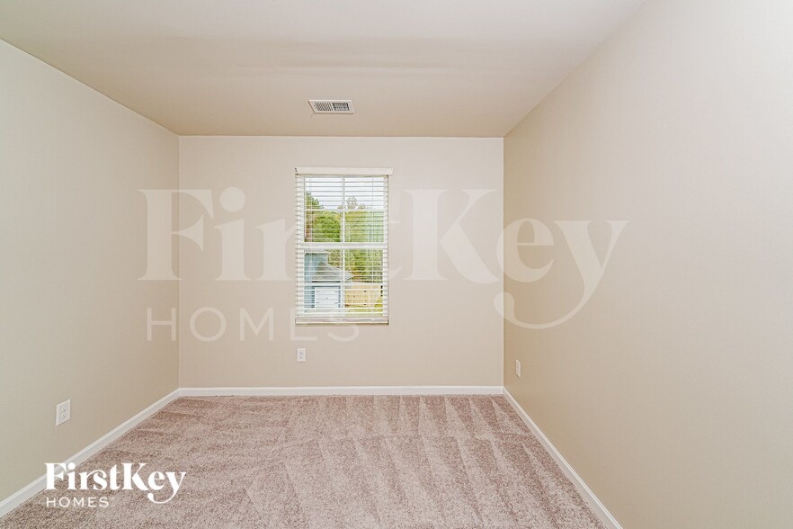 Building Photo - 40 Stevens Cv Dr