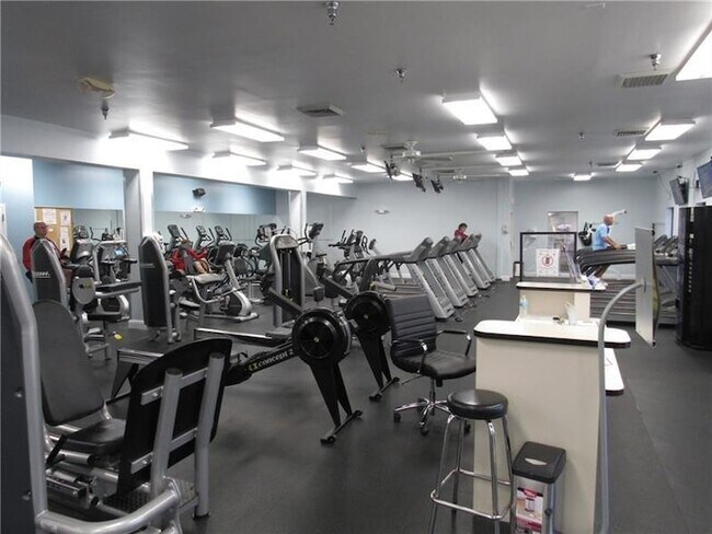 Building Photo - 1501 Cayman Way