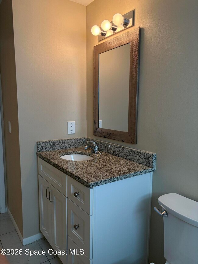 Building Photo - 619 Rosada St