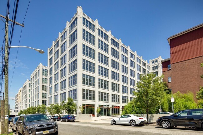 Building Photo - 50 Dey St