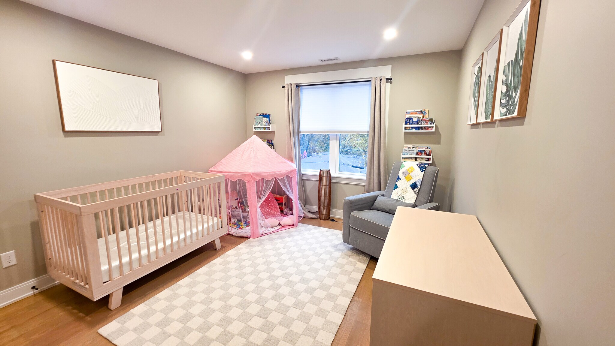 Building Photo - 279 Suffolk Ave