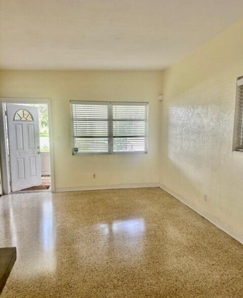 Building Photo - 664 8th St