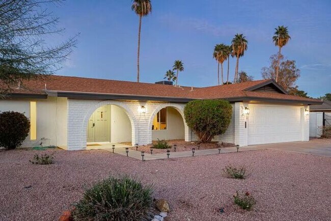 Building Photo - Tempe Oasis Home for Rent