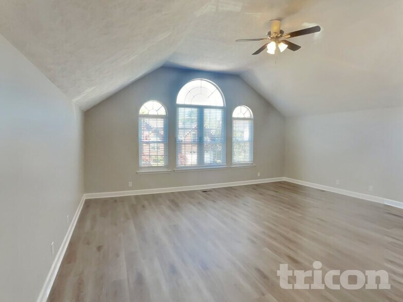 Building Photo - 6640 Sugar Valley Dr